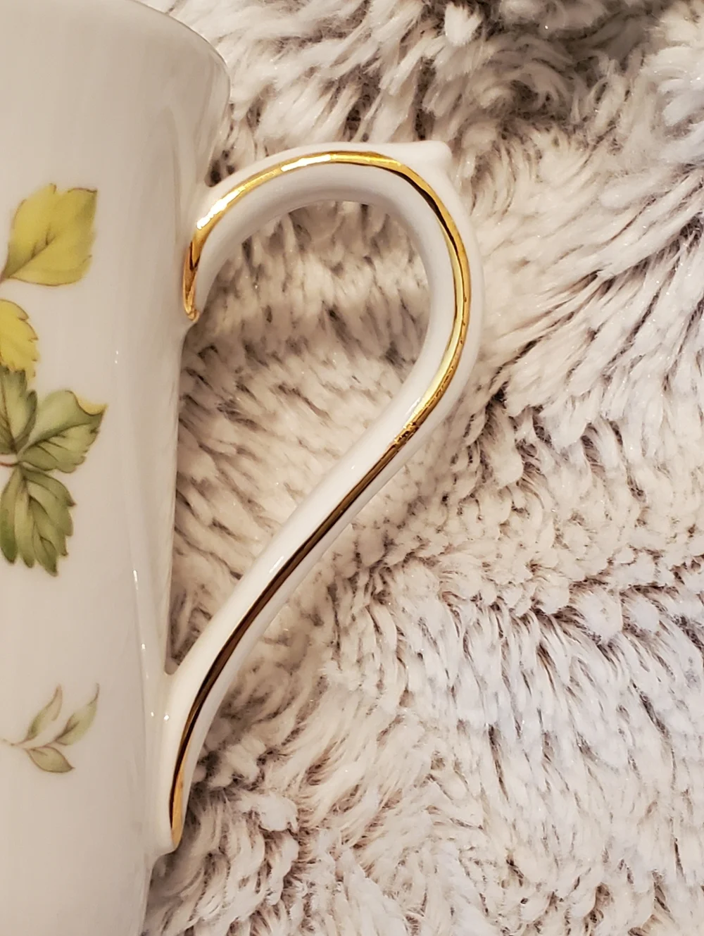 Vintage Rosina-QUEEN'S Fine Bone China VIRGINA STRAWBERRY Gold Trim FLAT MUG - Picture 4 of 8